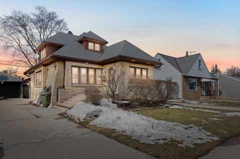 Photo of 3349 N 92nd St, Milwaukee, WI 53222 (MLS # 1954351)