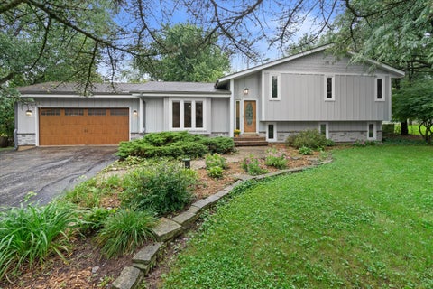 Photo of W5127 Hawkhunter Rd, Sugar Creek, WI 53121 (MLS # 1981063)