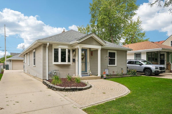 915 S 91ST ST, MILWAUKEE, WI 53214 - Image 08d5b57997995aebf77e24a16a97bcd4/3083989682