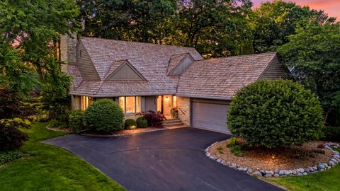 Photo of 12337 N Fairway Heights Dr, Mequon, WI 53092 (MLS # 1971538)