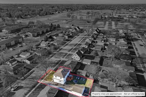 Photo of 1926 88th St, Kenosha, WI 53143 (MLS # 1947811)