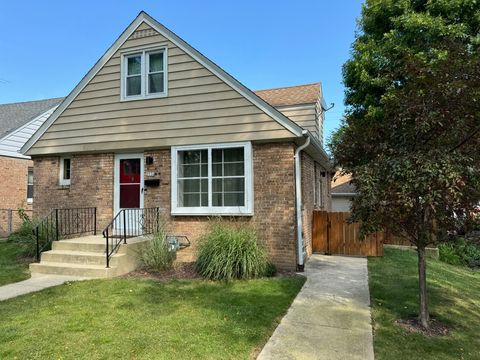 Photo of 2936 S Clement Ave, Milwaukee, WI 53207 (MLS # 1891360)