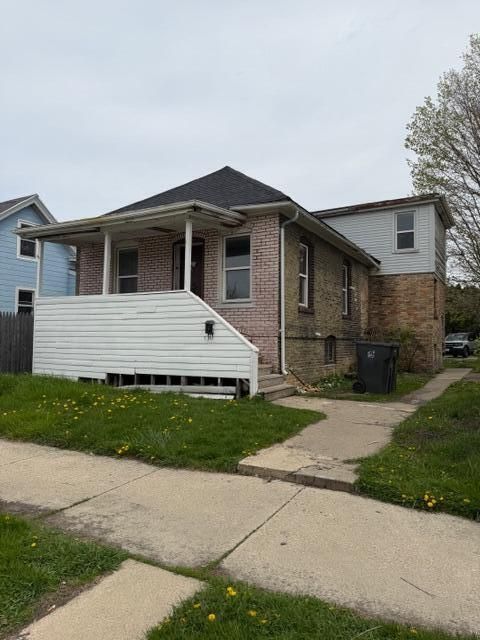 Photo of 2143 Howe St, Mount Pleasant, WI 53403 (MLS # 1961391)