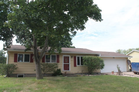 Photo of 633 12th Ave N, Onalaska, WI 54650 (MLS # 1978651)