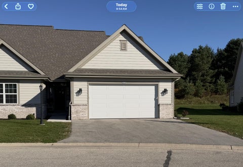 Photo of 1787 Cedar Ridge Dr, Slinger, WI 53086 (MLS # 1985753)