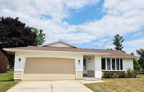 Photo of 2418 Pershing Ave, Sheboygan, WI 53083 (MLS # 1973257)