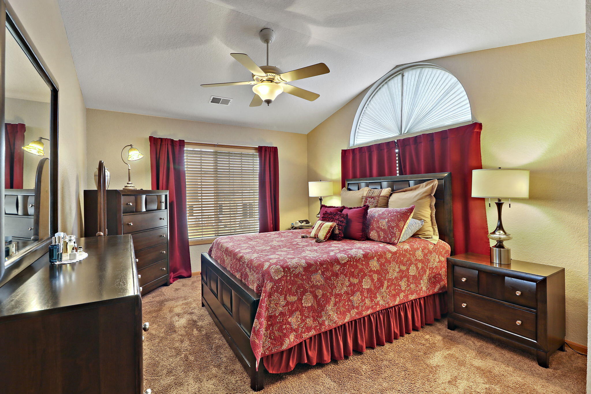 Kenosha, Wisconsin 53140, United States, 3 Bedrooms Bedrooms, ,2 BathroomsBathrooms,Residential,Pending,100843