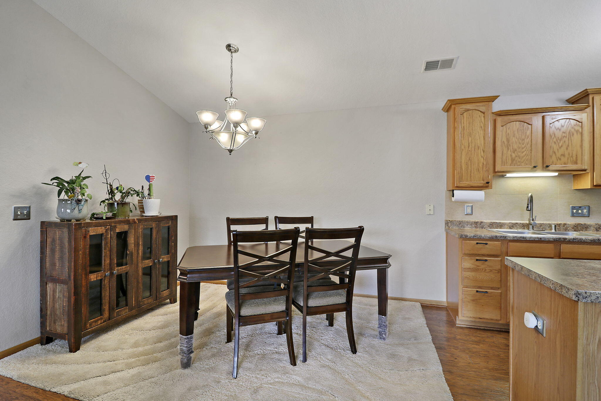 Kenosha, Wisconsin 53140, United States, 3 Bedrooms Bedrooms, ,2 BathroomsBathrooms,Residential,Pending,100843