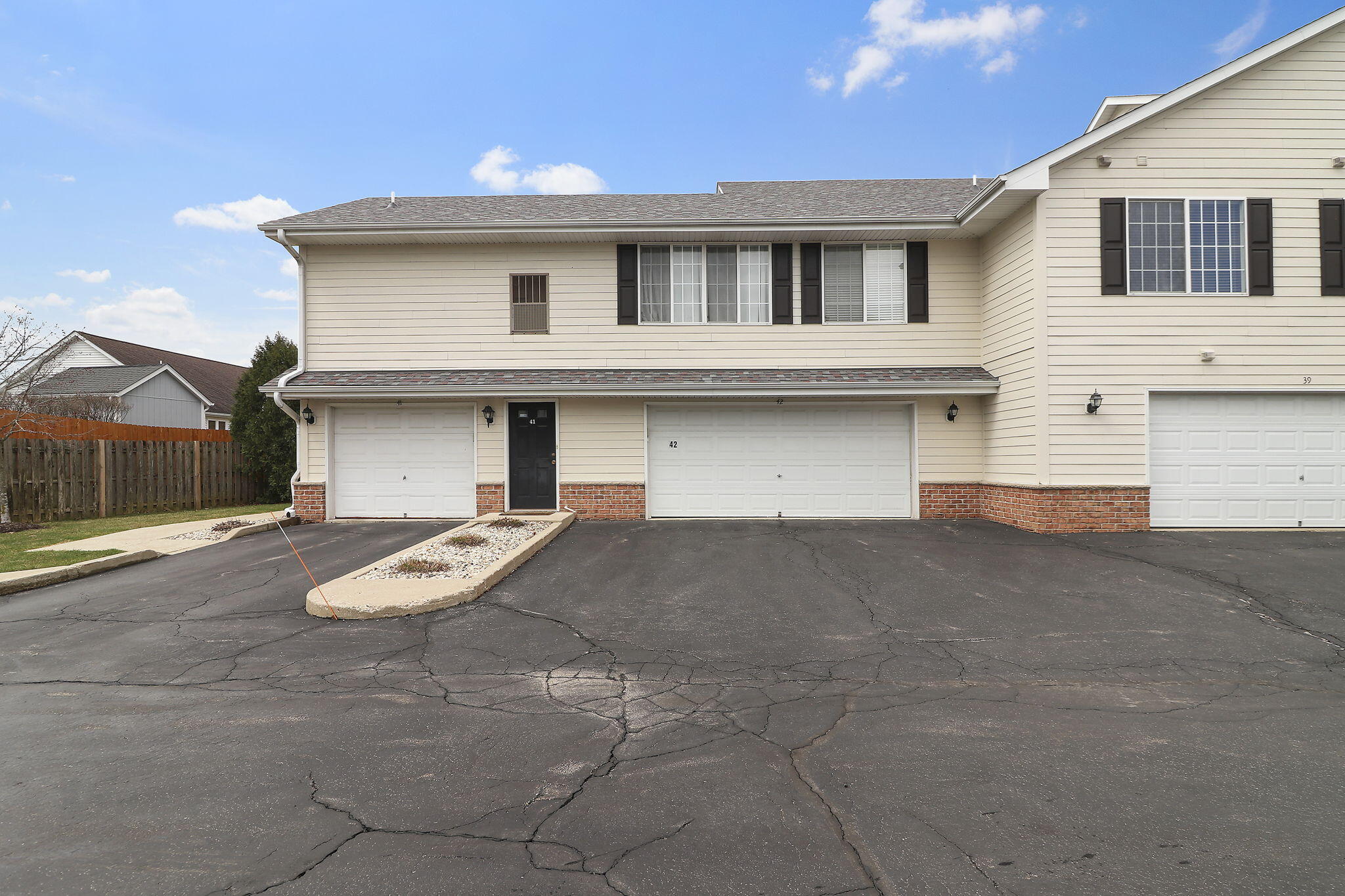 Kenosha, Wisconsin 53140, United States, 3 Bedrooms Bedrooms, ,2 BathroomsBathrooms,Residential,Pending,100843