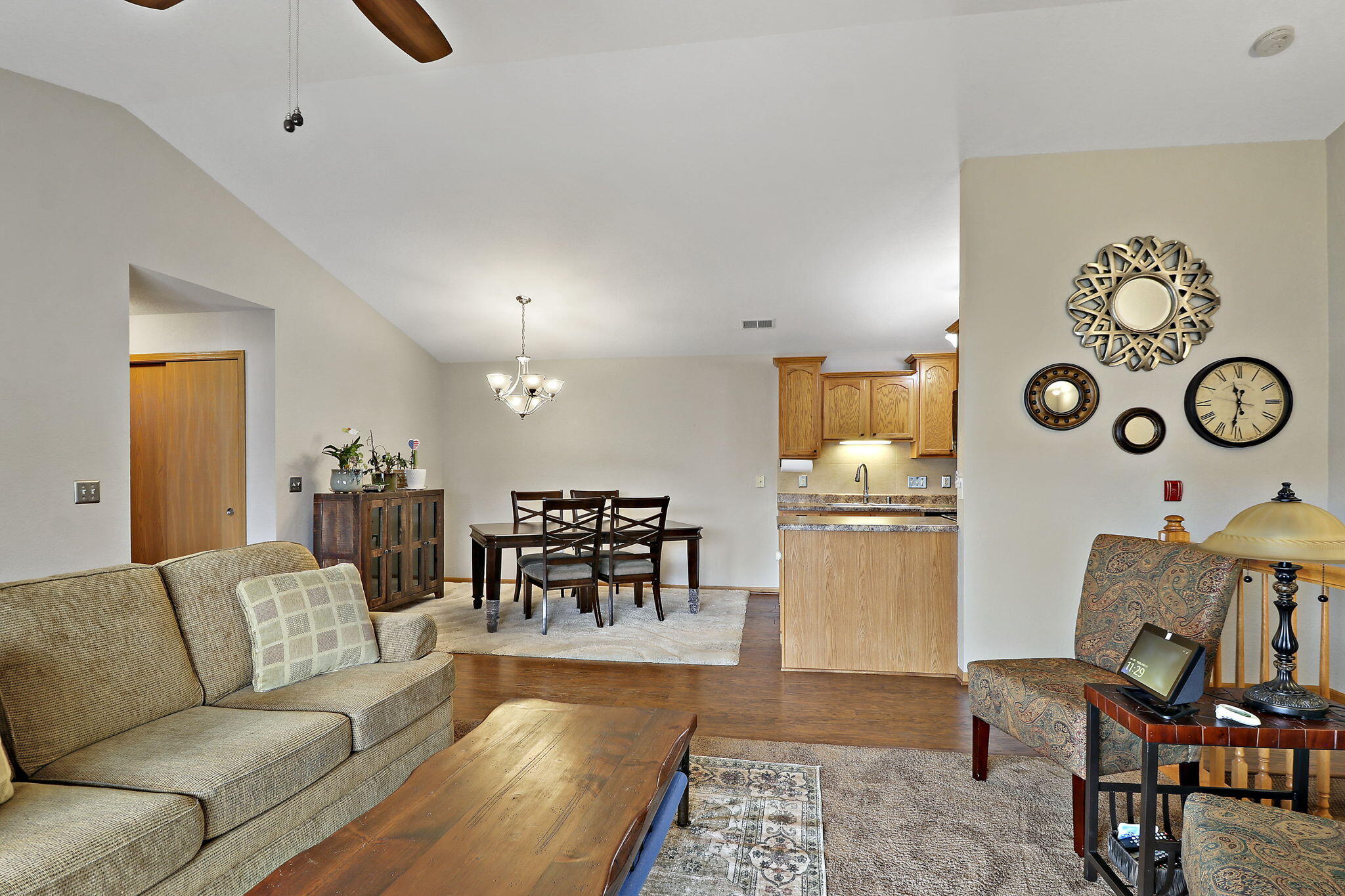 Kenosha, Wisconsin 53140, United States, 3 Bedrooms Bedrooms, ,2 BathroomsBathrooms,Residential,Pending,100843