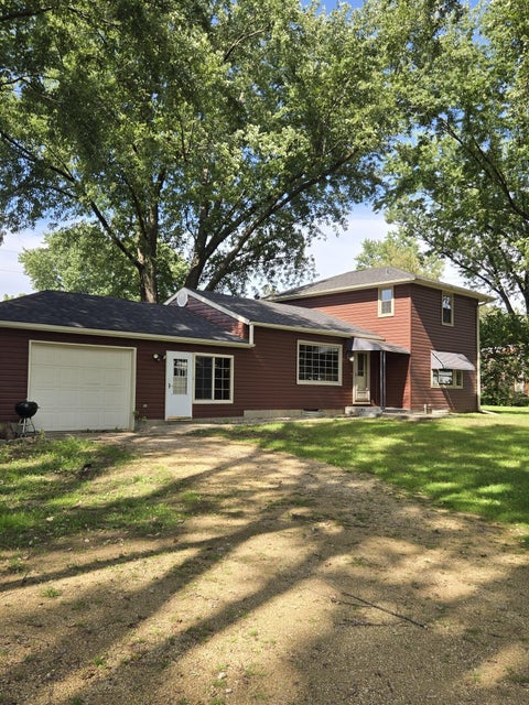 Photo of 6502 Mound Rd, Delavan, WI 53115 (MLS # 1979433)