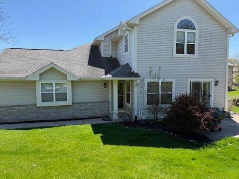 Photo of 14130 W Twilight Way, New Berlin, WI 53151 (MLS # 1959603)