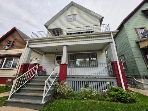 Photo of 2157 S 14th St, Milwaukee, WI 53215 (MLS # 1981343)
