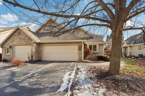Photo of W240N2192 Dorchester Dr, Pewaukee, WI 53072 (MLS # 1951647)
