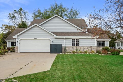 Photo of 6813 Diane Dr, Newburg, WI 53090 (MLS # 1946473)