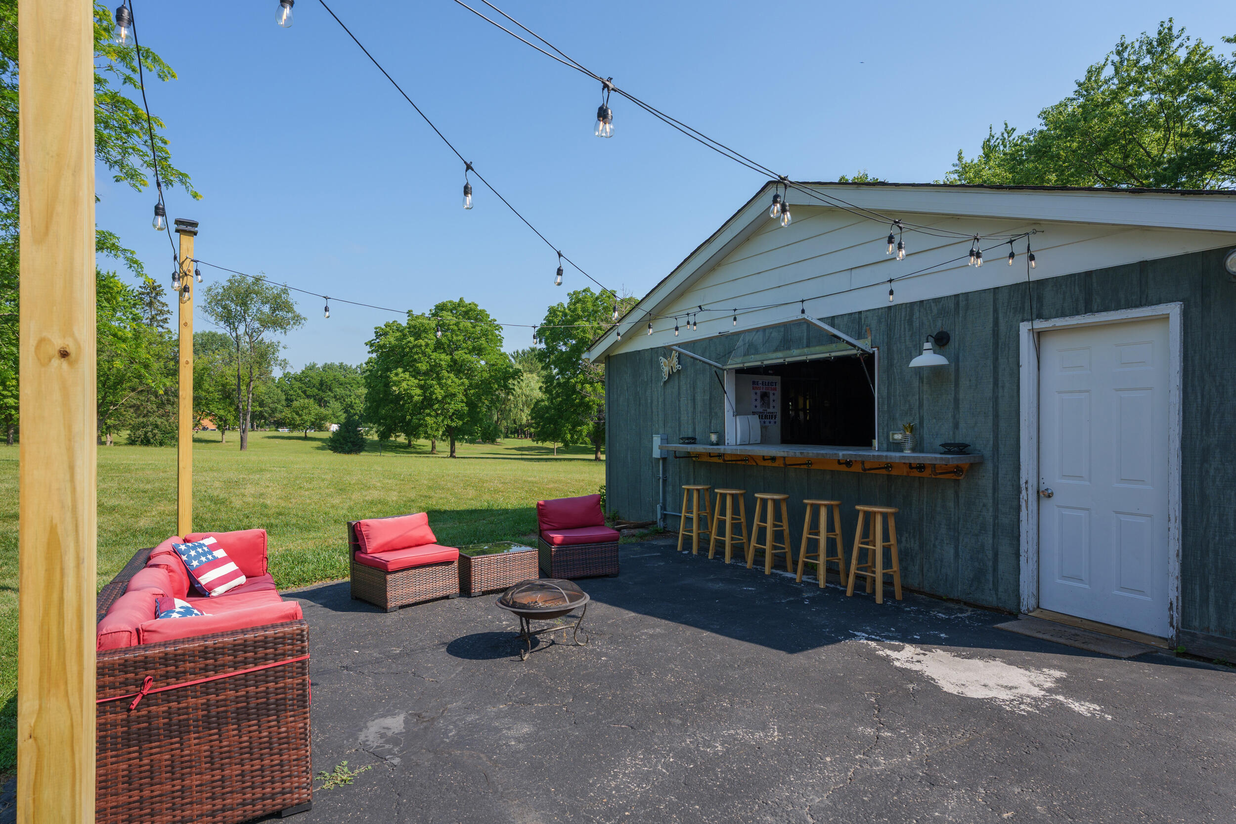 Bristol, Wisconsin 53104, United States, 4 Bedrooms Bedrooms, ,3 BathroomsBathrooms,Residential,Active,183821