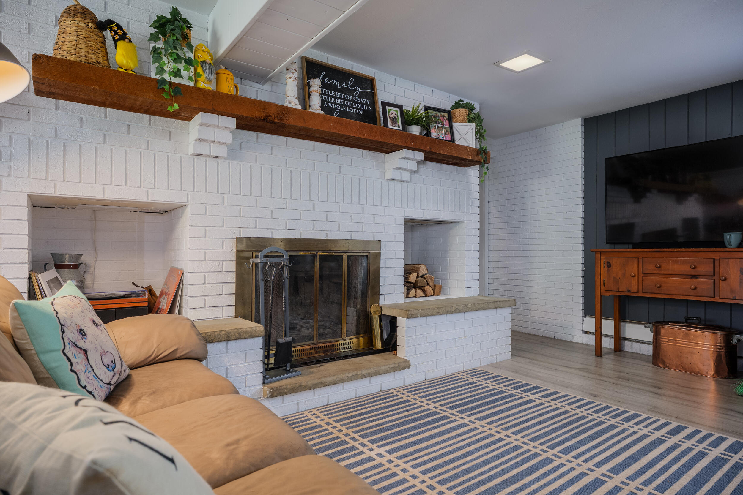 Bristol, Wisconsin 53104, United States, 4 Bedrooms Bedrooms, ,3 BathroomsBathrooms,Residential,Active,183821