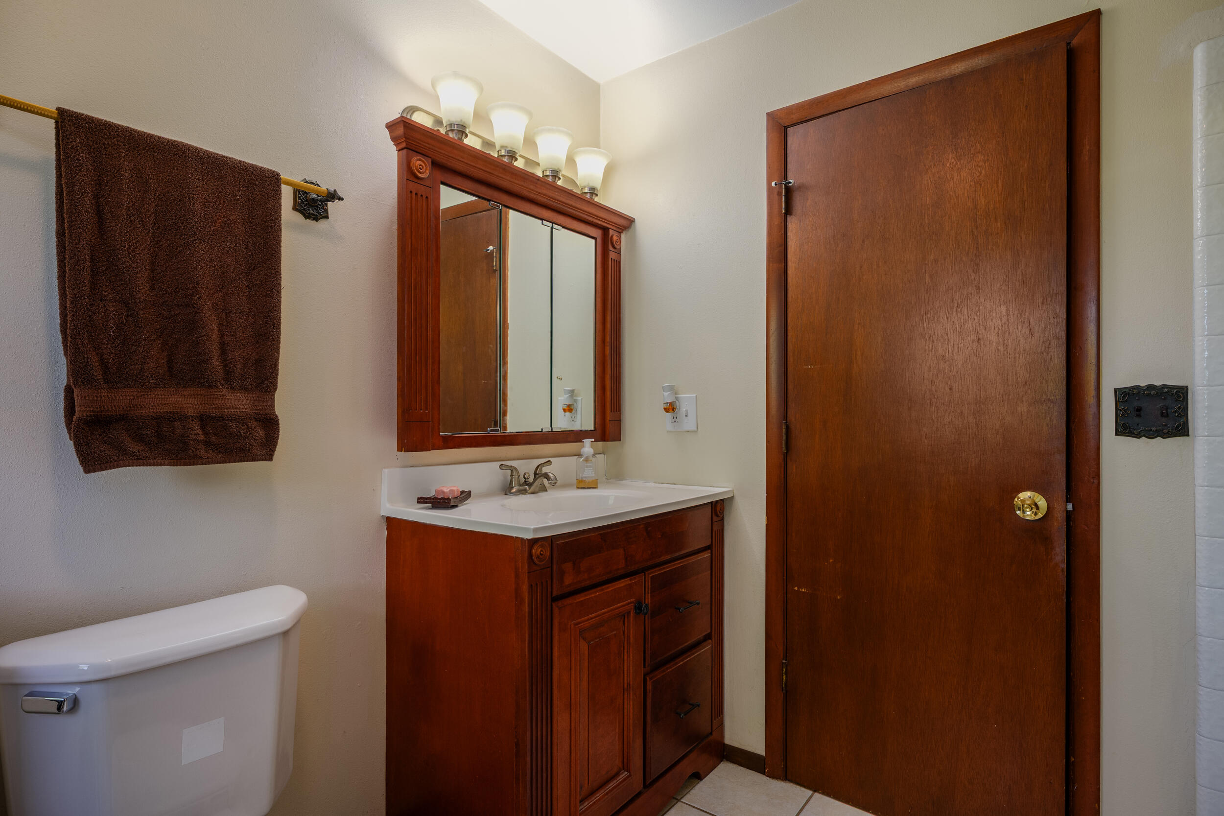 Bristol, Wisconsin 53104, United States, 4 Bedrooms Bedrooms, ,3 BathroomsBathrooms,Residential,Active,183821