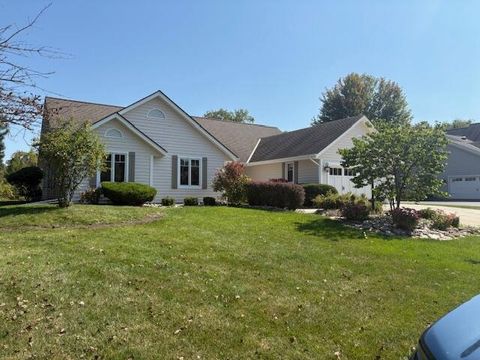 Photo of W151N7546 Wood View Dr, Menomonee Falls, WI 53051 (MLS # 1937855)