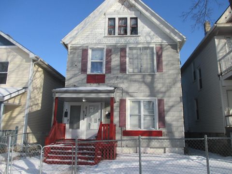 Photo of 2114 N 28th St, Milwaukee, WI 53208 (MLS # 1949406)