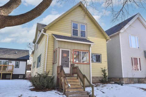 Photo of 234 N 37th St, Milwaukee, WI 53208 (MLS # 1950250)