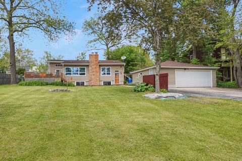 Photo of 528 Wahl Ave, Mukwonago, WI 53149 (MLS # 1963634)