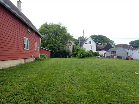 Photo of 2439 N 8th St, Milwaukee, WI 53206 (MLS # 1983470)