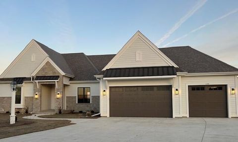 1600 Sauk Trl, Waukesha, WI 53186 - #: 1908661