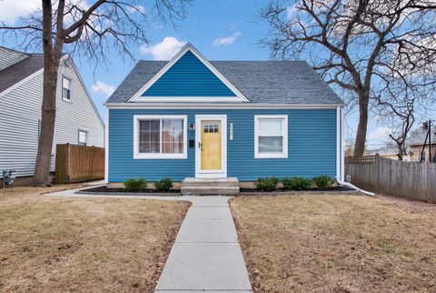 Photo of 8441 W Lisbon Ave, Milwaukee, WI 53222 (MLS # 1951882)