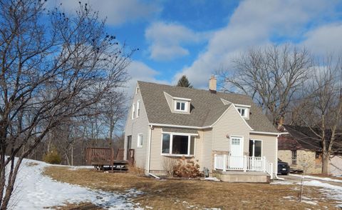 Photo of 4040 Spring Ct, Sheboygan, WI 53083 (MLS # 1949932)
