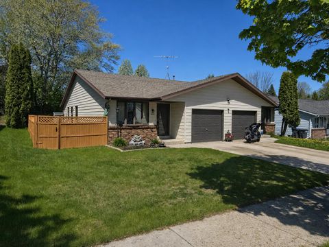 Photo of 1612 N 35th St, Sheboygan, WI 53081 (MLS # 1962956)