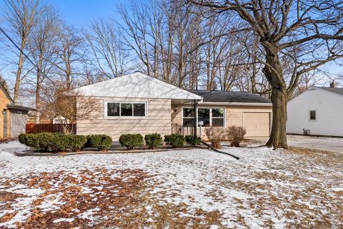 Photo of 1433 N 23rd St, Manitowoc, WI 54220 (MLS # 1951447)