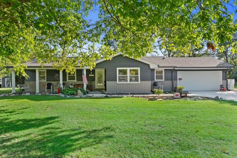 Photo of 15935 Hill Ct, Brookfield, WI 53005 (MLS # 1946089)