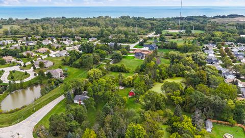 Photo of 4063 E Oakwood Rd, Oak Creek, WI 53154 (MLS # 1936801)