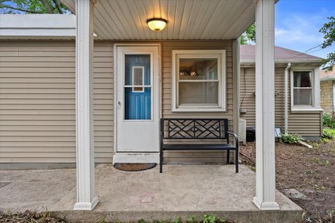 5006 N Port Washington Rd, Glendale, WI 53217 - #: 1930534