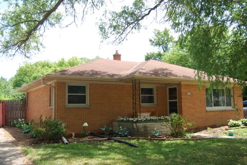 Photo of 4456 N 107th St, Wauwatosa, WI 53225 (MLS # 1971236)