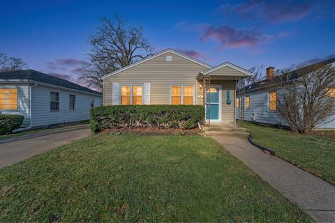 Photo of 1504 Russet St, Racine, WI 53405 (MLS # 1956128)