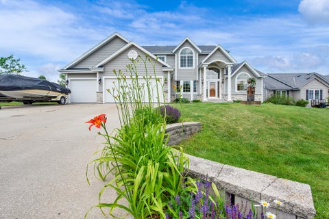Photo of 9505 N Michael Ct, Milwaukee, WI 53224 (MLS # 1973097)