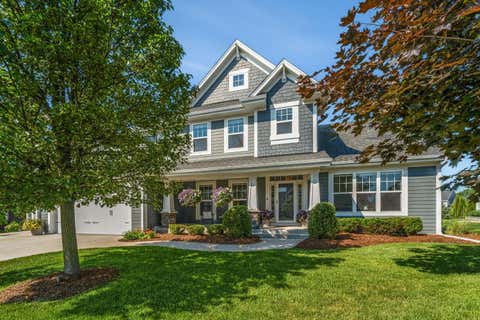 Photo of W79N423 Ridgeway Ln, Cedarburg, WI 53012 (MLS # 1971542)