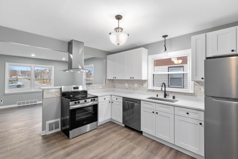 5468 N 60th St, Milwaukee, WI 53218 - #: 1906905