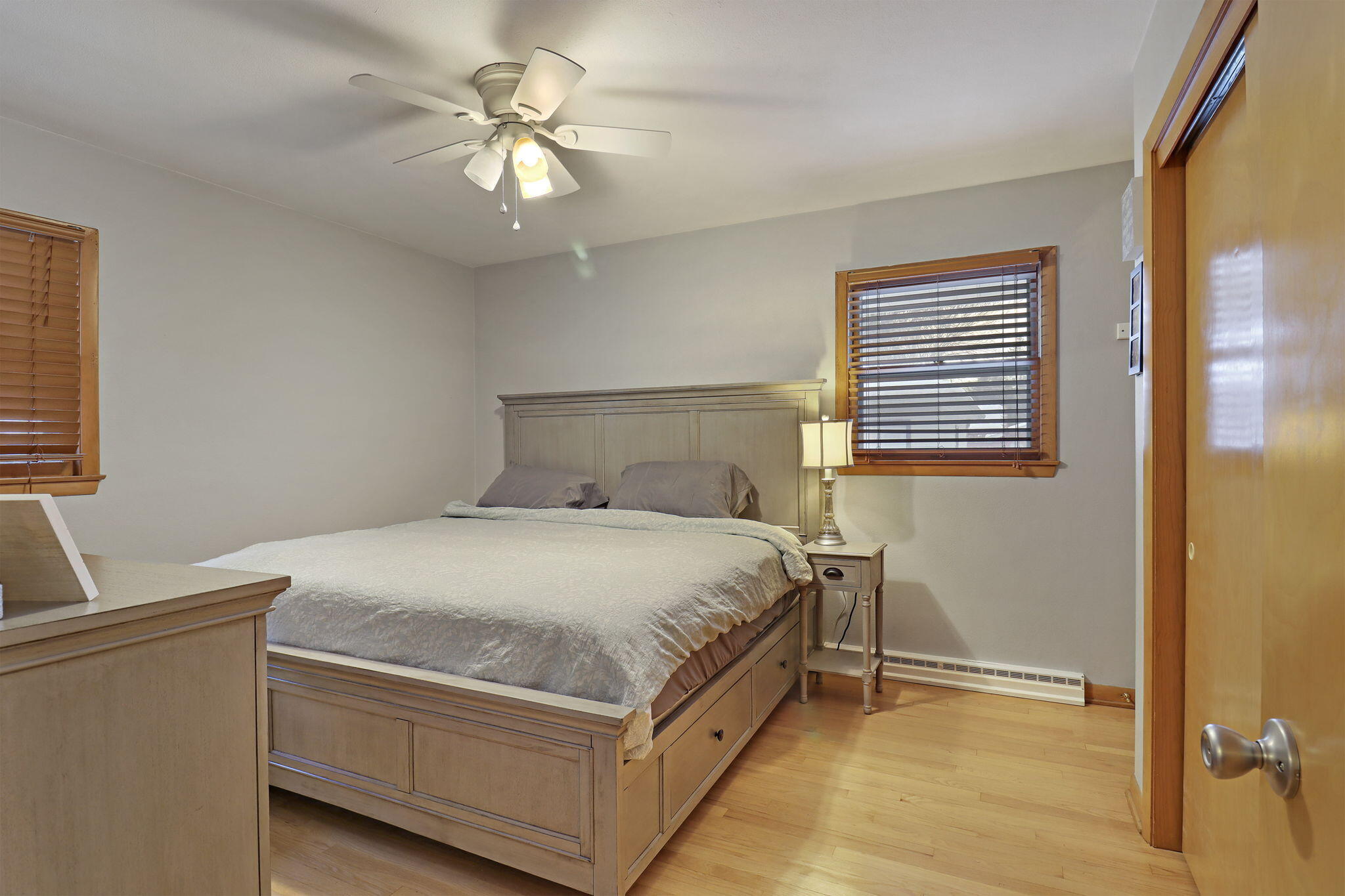 Kenosha, Wisconsin 53143, United States, 3 Bedrooms Bedrooms, ,3 BathroomsBathrooms,Residential,Pending,254403