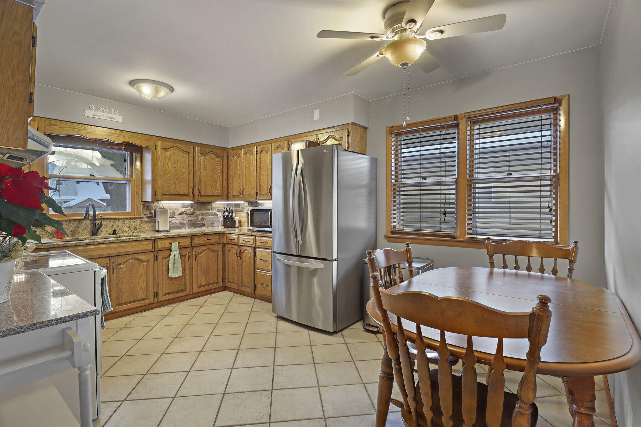 Kenosha, Wisconsin 53143, United States, 3 Bedrooms Bedrooms, ,3 BathroomsBathrooms,Residential,Pending,254403