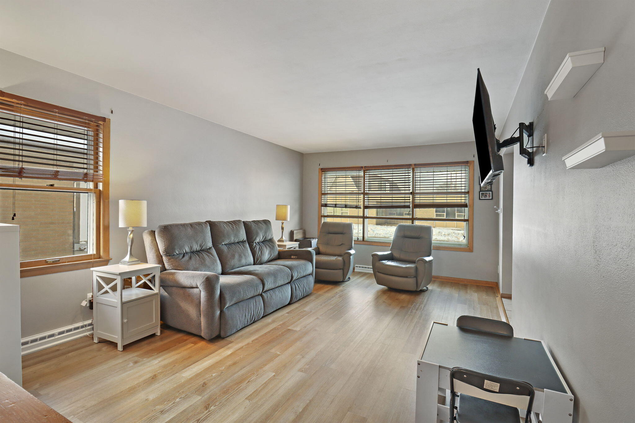 Kenosha, Wisconsin 53143, United States, 3 Bedrooms Bedrooms, ,3 BathroomsBathrooms,Residential,Pending,254403