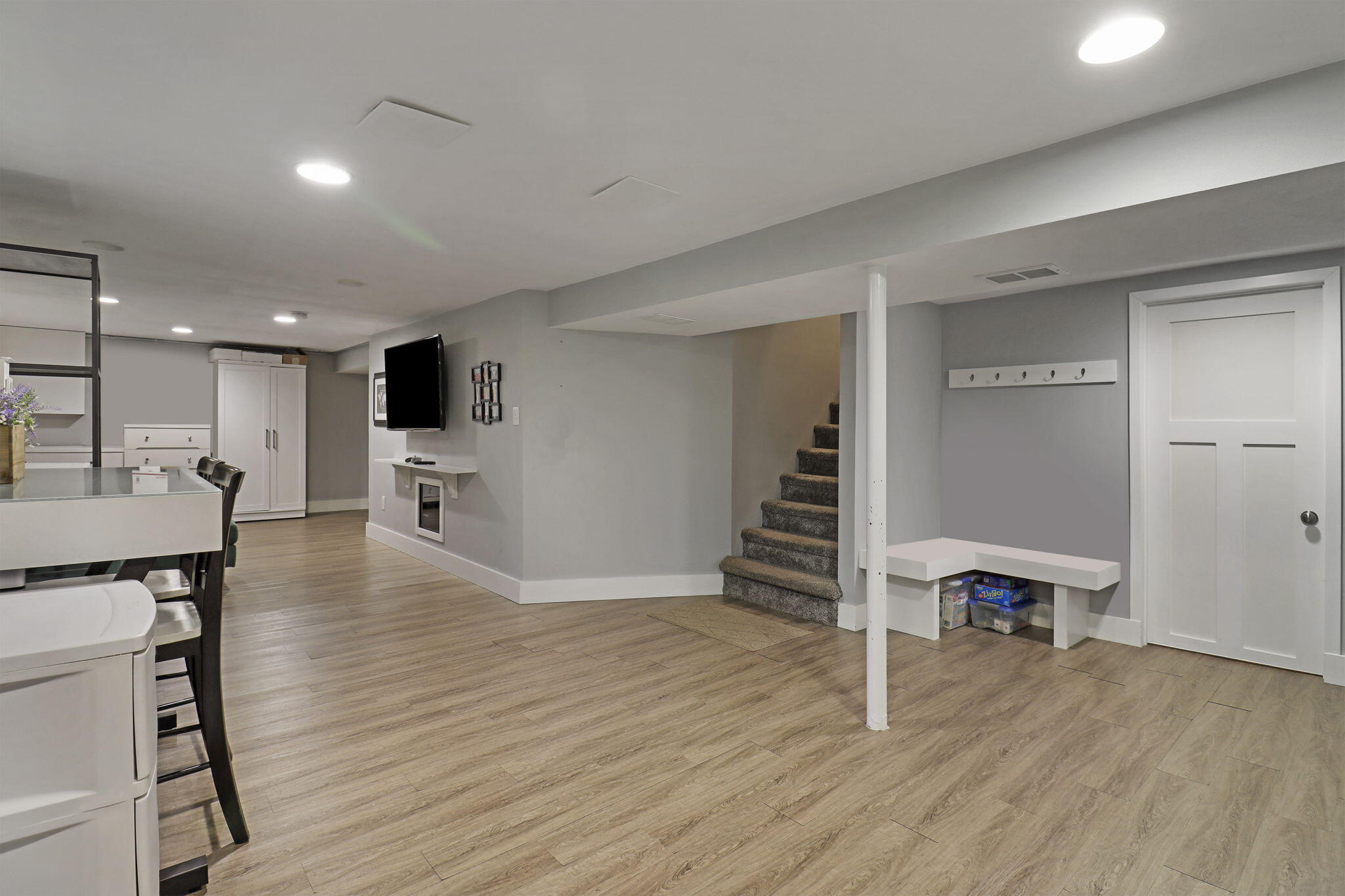 Kenosha, Wisconsin 53143, United States, 3 Bedrooms Bedrooms, ,3 BathroomsBathrooms,Residential,Pending,254403