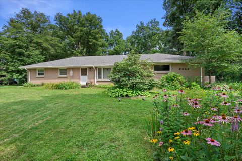 Photo of 6954 S 109th St, Franklin, WI 53132 (MLS # 1928921)