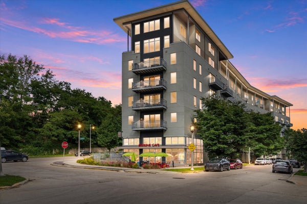 2080 N COMMERCE ST, MILWAUKEE, WI 53212 - Image 0d14b75fa6788c6ec03fb89697c62e5c/1532872574