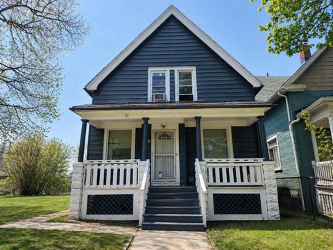 Photo of 3133 N 9th St, Milwaukee, WI 53206 (MLS # 1960372)