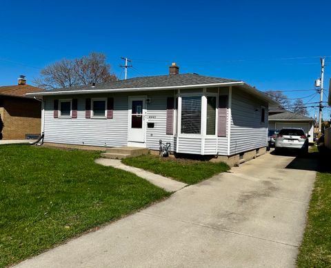 4948 S 15th St, Milwaukee, WI 53221 - #: 1915547