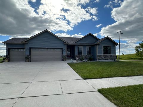 Photo of 800 Linda Ln, Watertown, WI 53094 (MLS # 1967798)