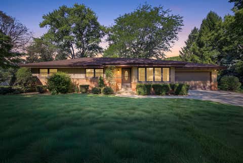 Photo of 2867 S 126th St, New Berlin, WI 53151 (MLS # 1975440)